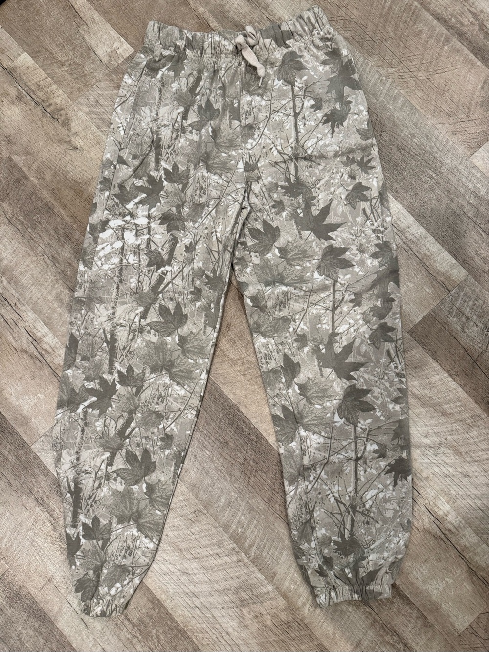 Old Navy camo sweatpants